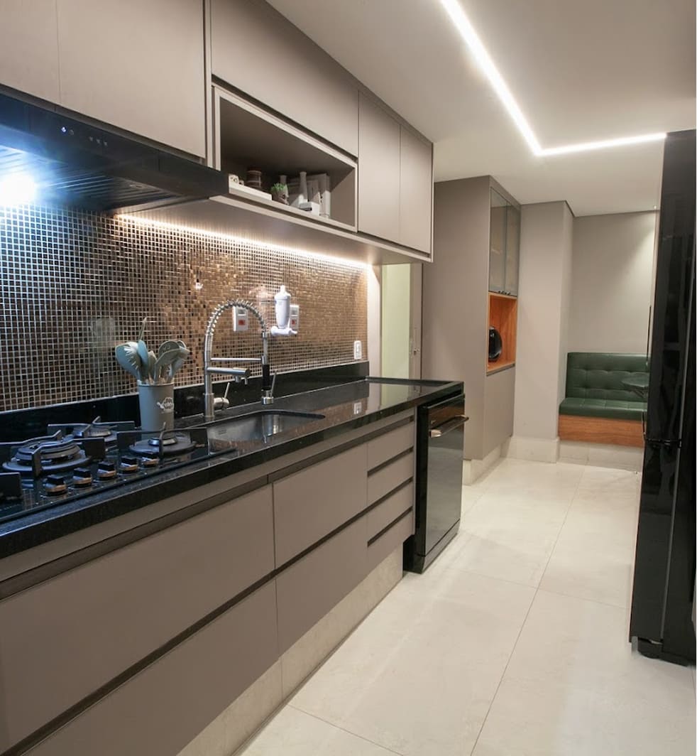 Cozinha Apto CR por Grupo Costa Engenharia