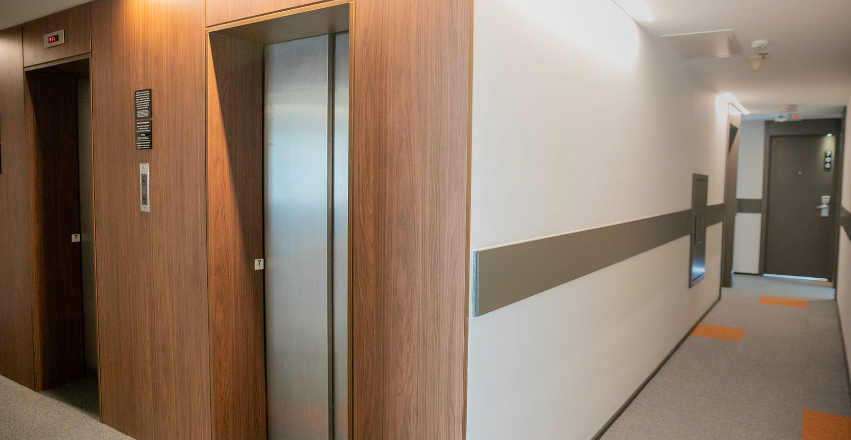 Corredor Intercity Hotels por Grupo Costa Engenharia